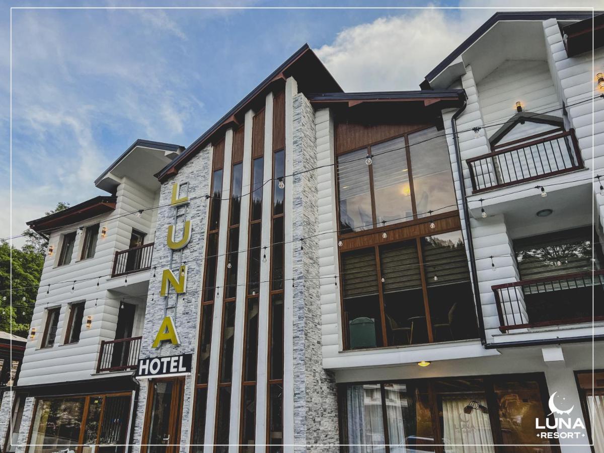 Luna Resort Pejë Esterno foto