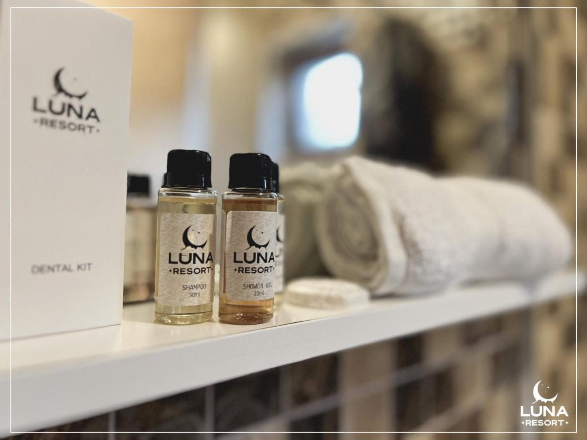Luna Resort Pejë Esterno foto