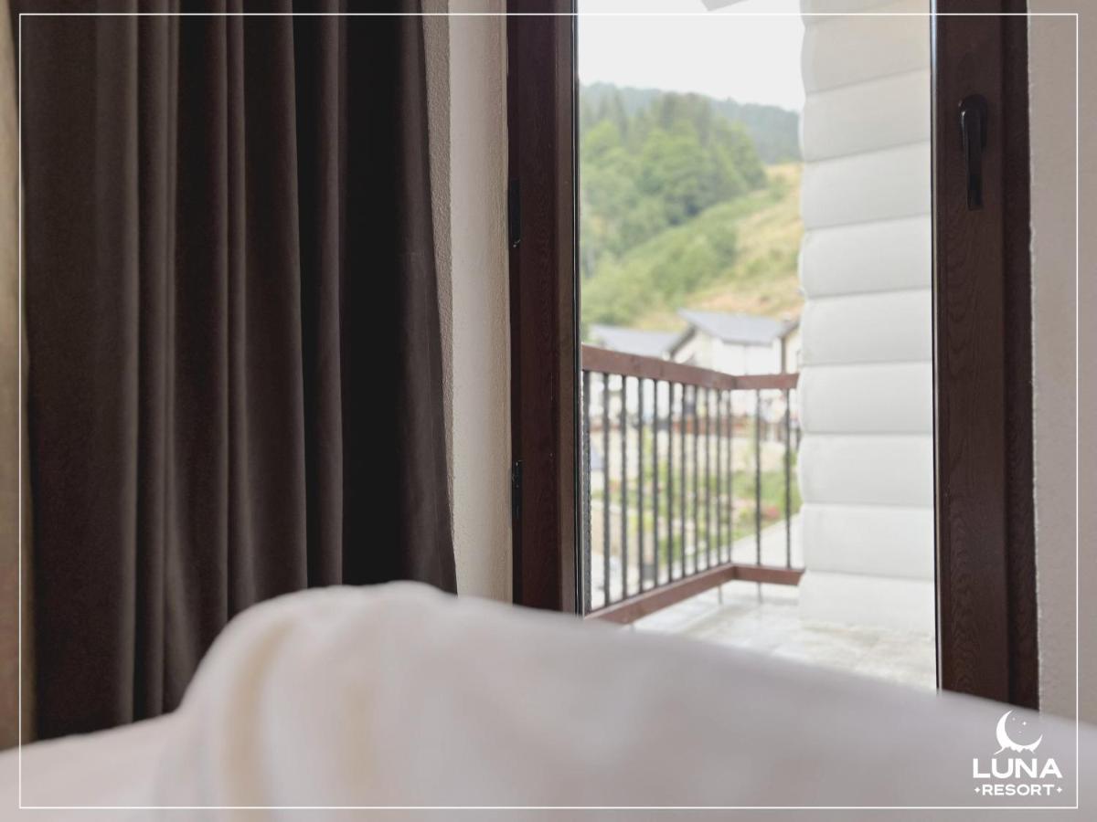 Luna Resort Pejë Esterno foto