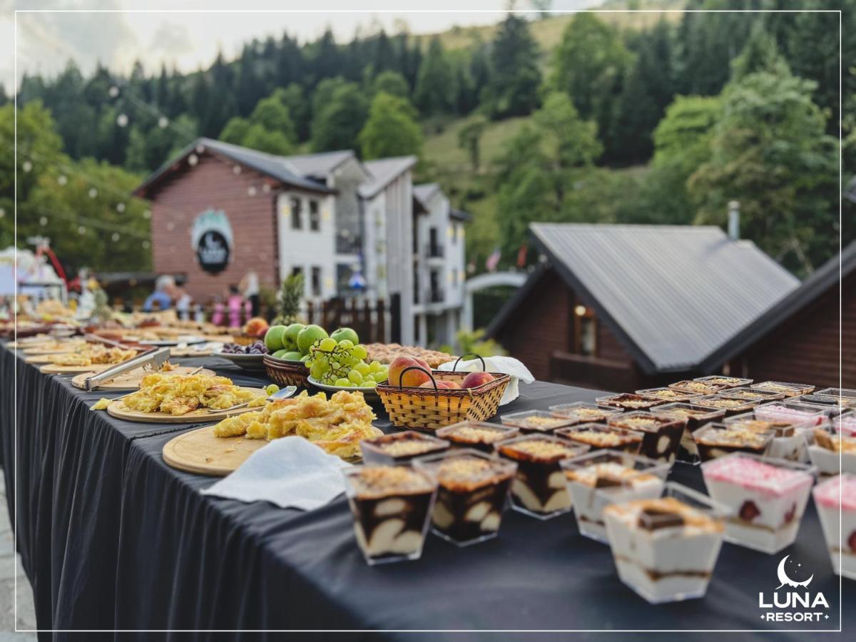 Luna Resort Pejë Esterno foto