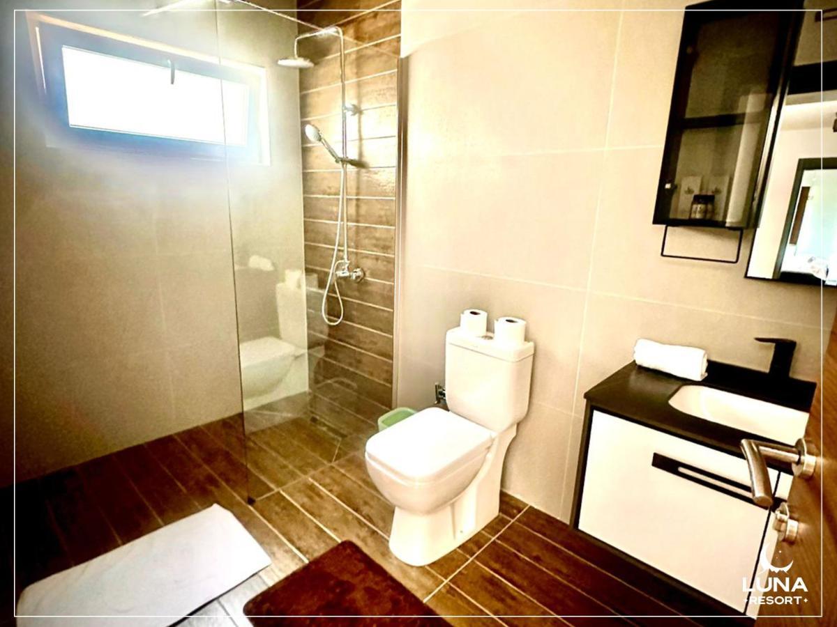 Luna Resort Pejë Esterno foto