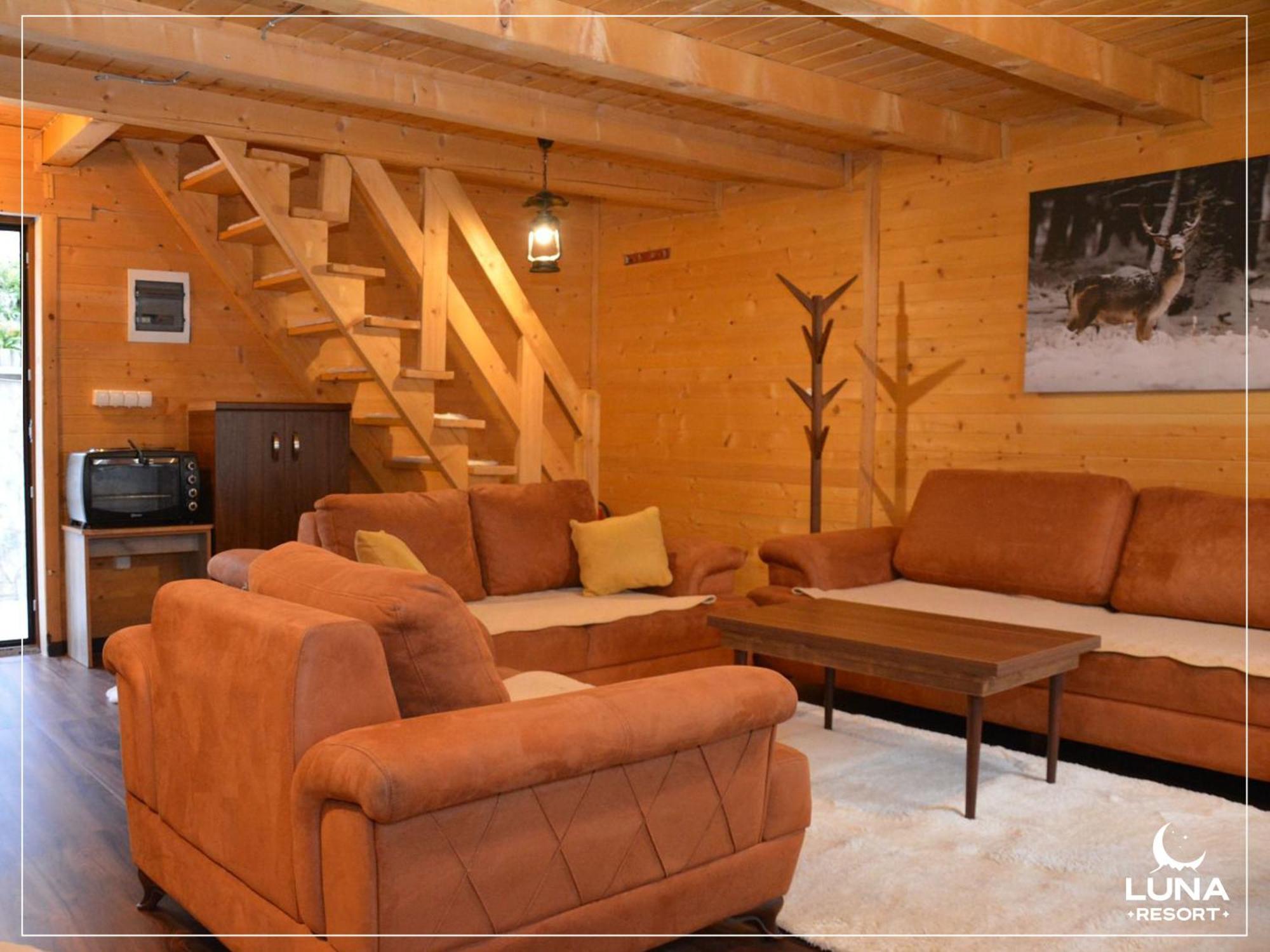 Luna Resort Pejë Esterno foto
