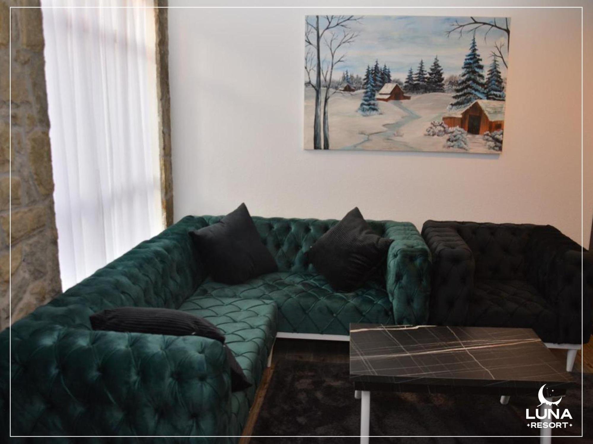 Luna Resort Pejë Esterno foto